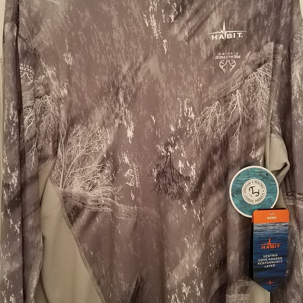 Mens hooded performance shirt